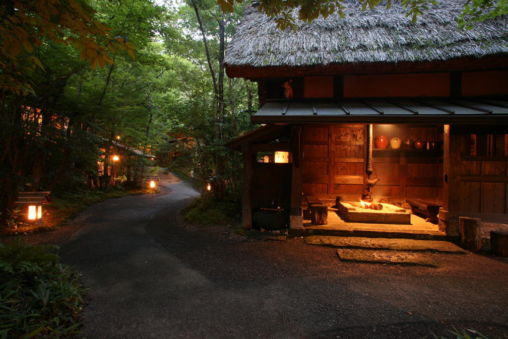 ホテル 旅館 山河 南小国町 エクステリア 写真